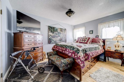 109 Argyle Street, Granum, AB - Indoor Photo Showing Bedroom