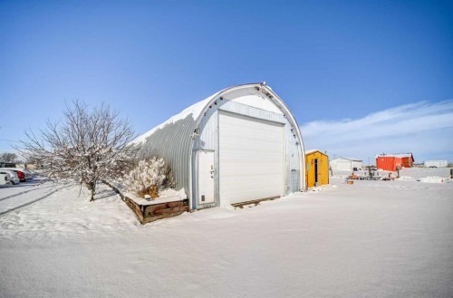 109 Argyle Street, Granum, AB - Outdoor