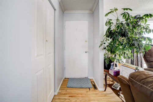 109 Argyle Street, Granum, AB - Indoor Photo Showing Other Room