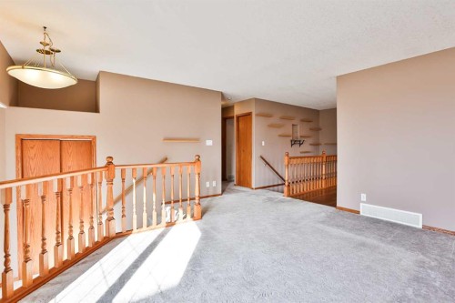 1012 24 Avenue, Coaldale, AB - Indoor Photo Showing Other Room