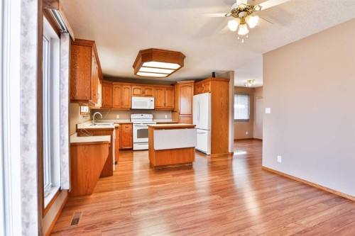 1012 24 Avenue, Coaldale, AB - Indoor Photo Showing Kitchen