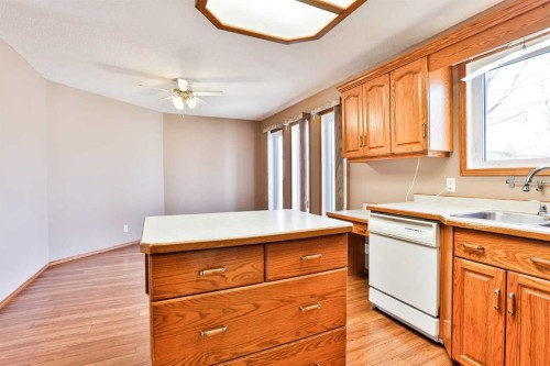 1012 24 Avenue, Coaldale, AB - Indoor Photo Showing Kitchen