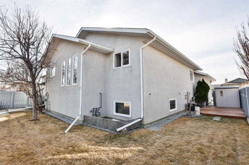 1012 24 Avenue, Coaldale, AB - Outdoor With Exterior