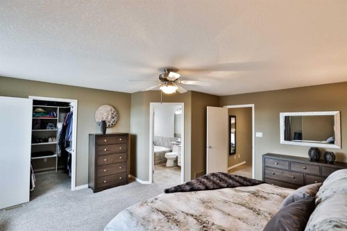 92 Heritage Circle West, Lethbridge, AB - Indoor Photo Showing Bedroom