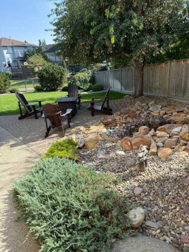 92 Heritage Circle West, Lethbridge, AB - Outdoor