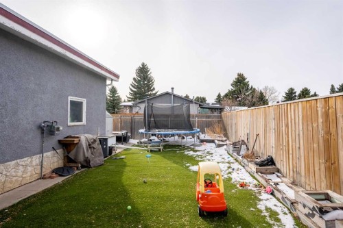 2 Honeysuckle Road North, Lethbridge, AB - Outdoor With Deck Patio Veranda