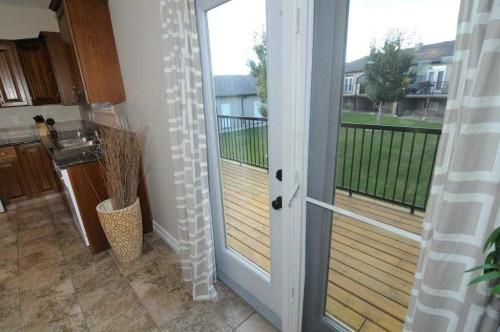 7-762 Heritage Boulevard West, Lethbridge, AB -  With Exterior