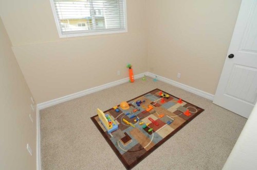 7-762 Heritage Boulevard West, Lethbridge, AB - Indoor Photo Showing Other Room