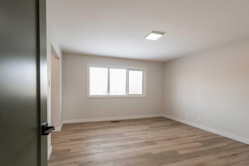 86 Carleton Place West, Lethbridge, AB - Indoor Photo Showing Other Room