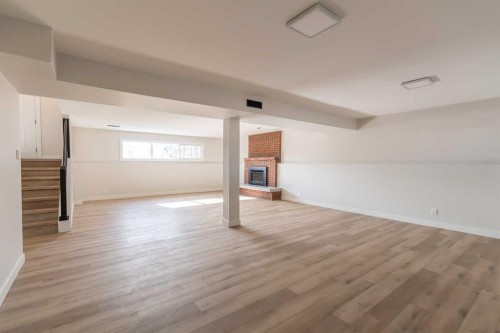 86 Carleton Place West, Lethbridge, AB - Indoor Photo Showing Other Room