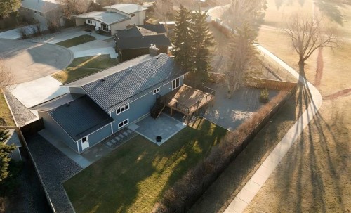 86 Carleton Place West, Lethbridge, AB - 