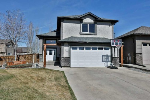 416 Haru Moriyama Place NORTH Lethbridge, AB T1H 5P1