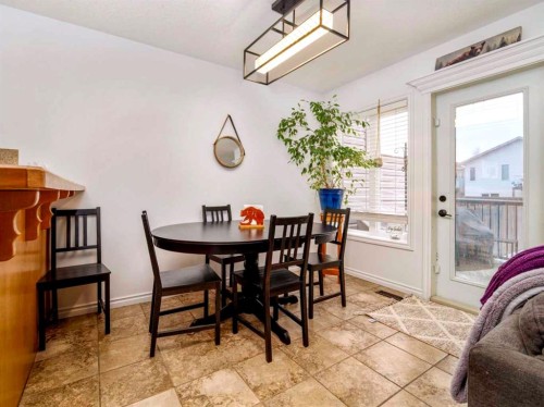 244 Kodiak Boulevard North, Lethbridge, AB - Indoor Photo Showing Dining Room
