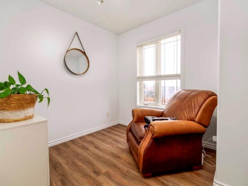 244 Kodiak Boulevard North, Lethbridge, AB - Indoor