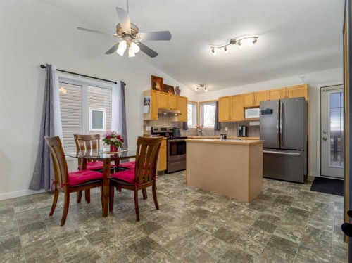 152 Blackfoot Circle West, Lethbridge, AB - Indoor