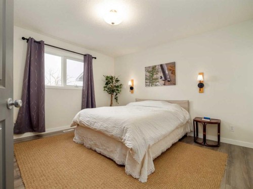 152 Blackfoot Circle West, Lethbridge, AB - Indoor Photo Showing Bedroom