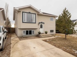 152 Blackfoot Circle WEST Lethbridge, AB T1K 7T4