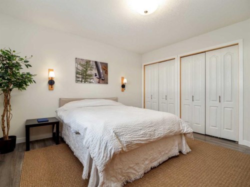 152 Blackfoot Circle West, Lethbridge, AB - Indoor Photo Showing Bedroom