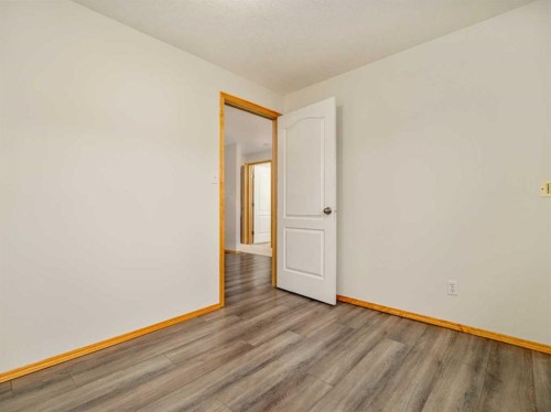 152 Blackfoot Circle West, Lethbridge, AB - Indoor Photo Showing Other Room
