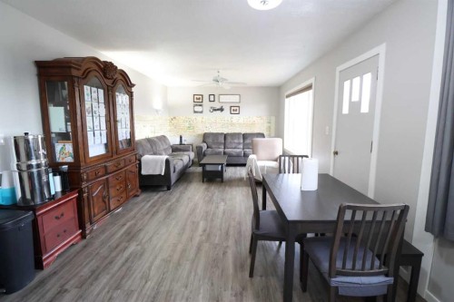 4926 54 Ave, Taber, AB - Indoor