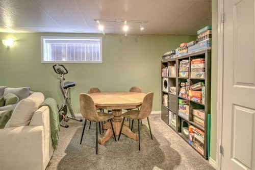 78 Coalbanks Gate West, Lethbridge, AB - Indoor