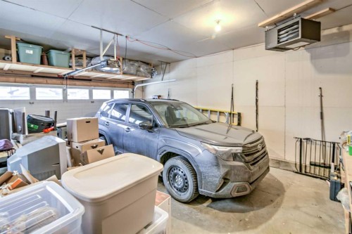 78 Coalbanks Gate West, Lethbridge, AB - Indoor Photo Showing Garage