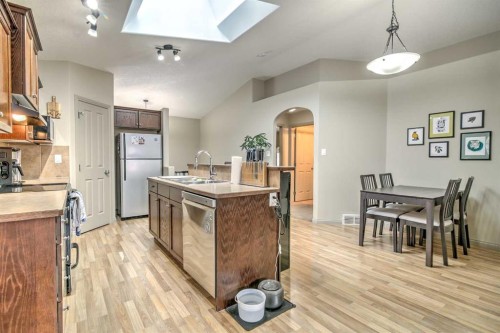 78 Coalbanks Gate West, Lethbridge, AB - Indoor