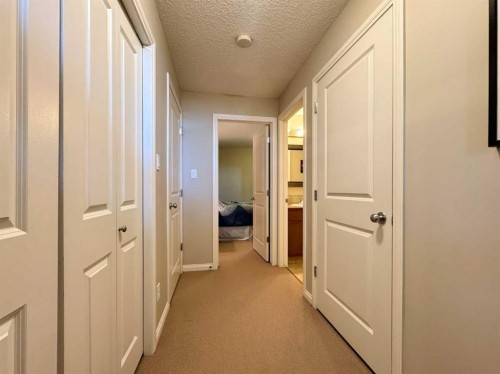 248 Aberdeen Road West, Lethbridge, AB - Indoor Photo Showing Other Room