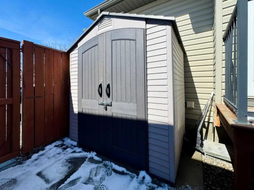 248 Aberdeen Road West, Lethbridge, AB - Outdoor With Exterior