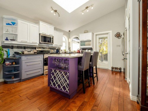 22 Riverstone Boulevard West, Lethbridge, AB - Indoor Photo Showing Kitchen