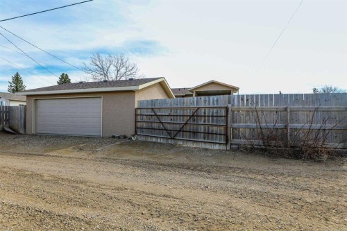 5103 62 Avenue, Taber, AB - Outdoor