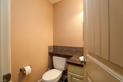 5103 62 Avenue, Taber, AB - Indoor Photo Showing Bathroom