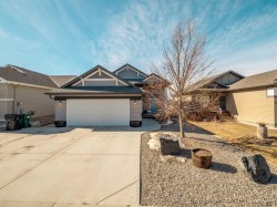 514 Mary Cameron Crescent NORTH Lethbridge, AB T1H 6V6