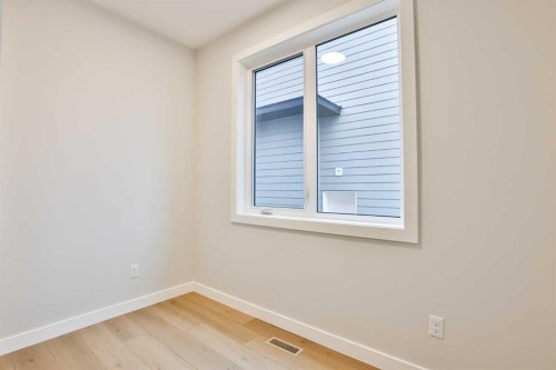 668 Devonia Road West, Lethbridge, AB - Indoor Photo Showing Other Room