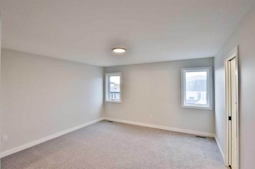 668 Devonia Road West, Lethbridge, AB - Indoor Photo Showing Other Room