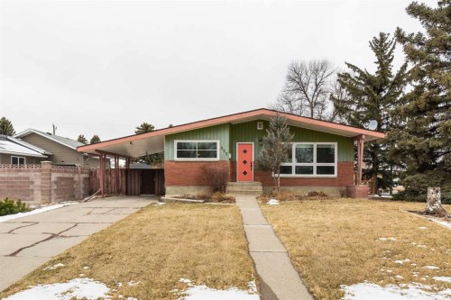 222 27 Street SOUTH Lethbridge, AB T1J 3R6