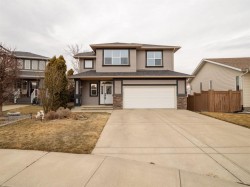 52 Salish Bay WEST Lethbridge, AB T1K 7T8