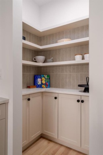 706 Violet Place West, Lethbridge, AB - Indoor