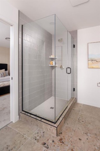 706 Violet Place West, Lethbridge, AB - Indoor Photo Showing Bathroom