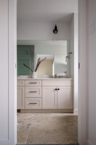 706 Violet Place West, Lethbridge, AB - Indoor Photo Showing Other Room