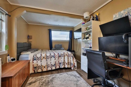 405 5 Avenue, Warner, AB - Indoor Photo Showing Bedroom