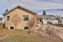 405 5 Avenue, Warner, AB  - Outdoor 