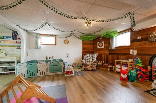 405 5 Avenue, Warner, AB - Indoor Photo Showing Other Room