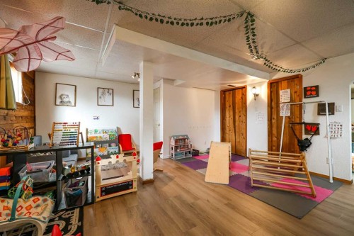 405 5 Avenue, Warner, AB - Indoor