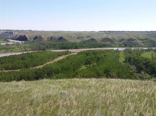 4;22;9;14; Sw,Se, Rural Lethbridge County, AB 