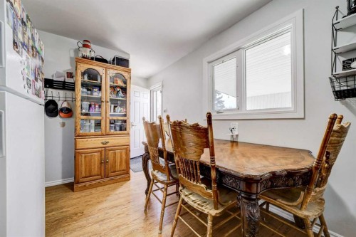 237 Lafayette Boulevard West, Lethbridge, AB - Indoor Photo Showing Dining Room