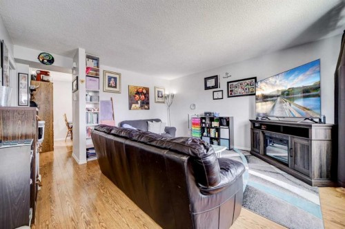 237 Lafayette Boulevard West, Lethbridge, AB - Indoor