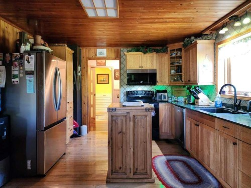 4221 6 Highway, Twin Butte, AB 