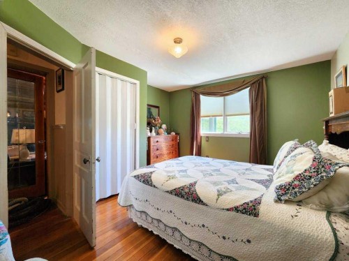 4221 6 Highway, Twin Butte, AB 