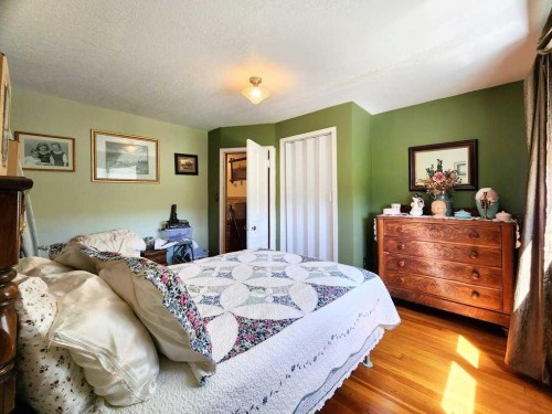4221 6 Highway, Twin Butte, AB 